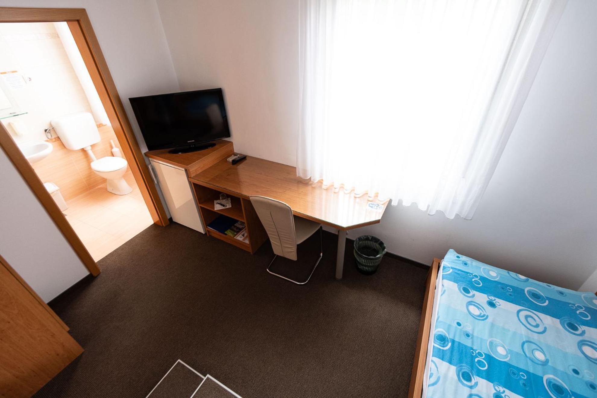Apartmaji In Sobe Ramar Straza Exteriér fotografie