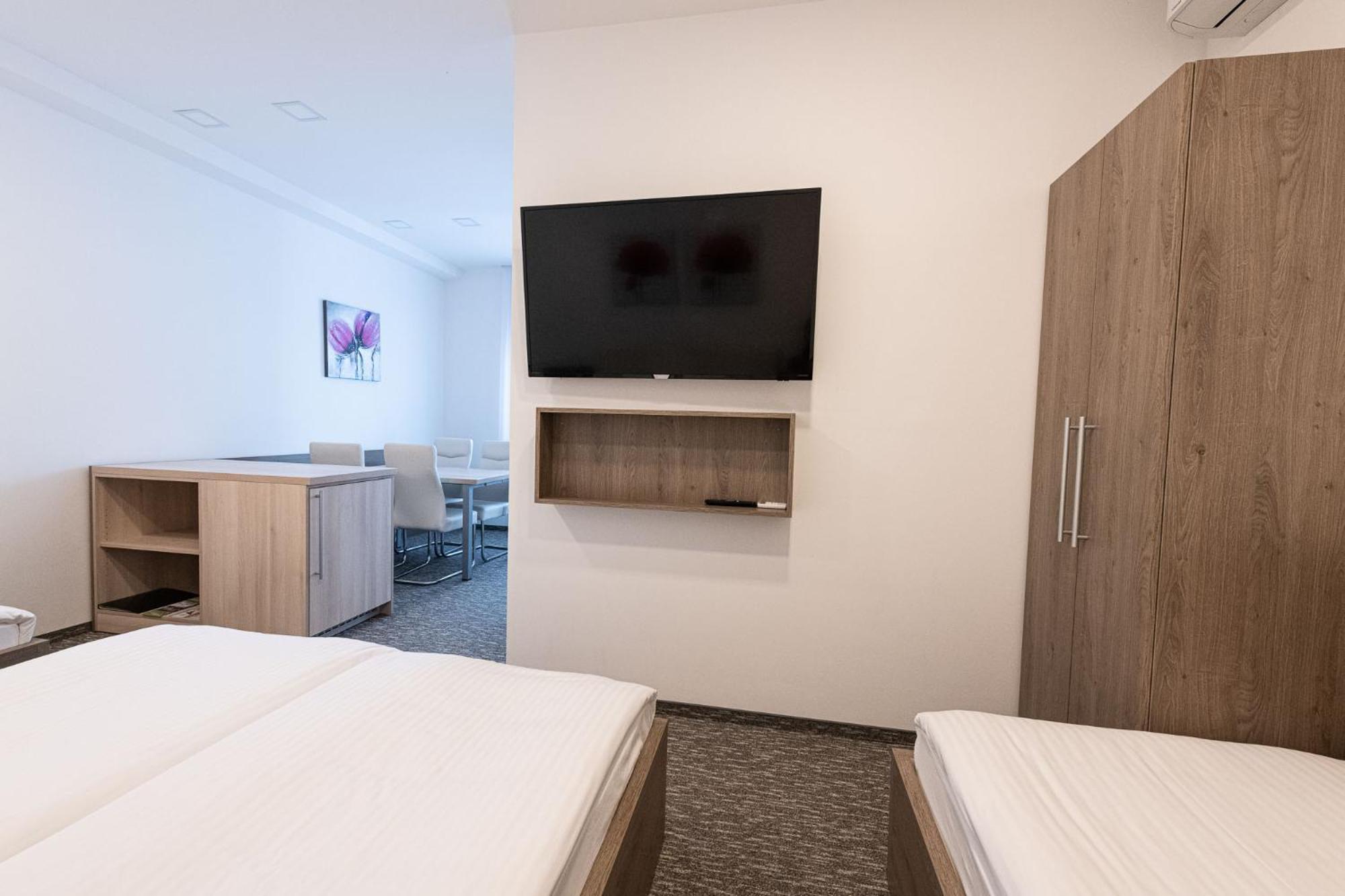 Apartmaji In Sobe Ramar Straza Exteriér fotografie