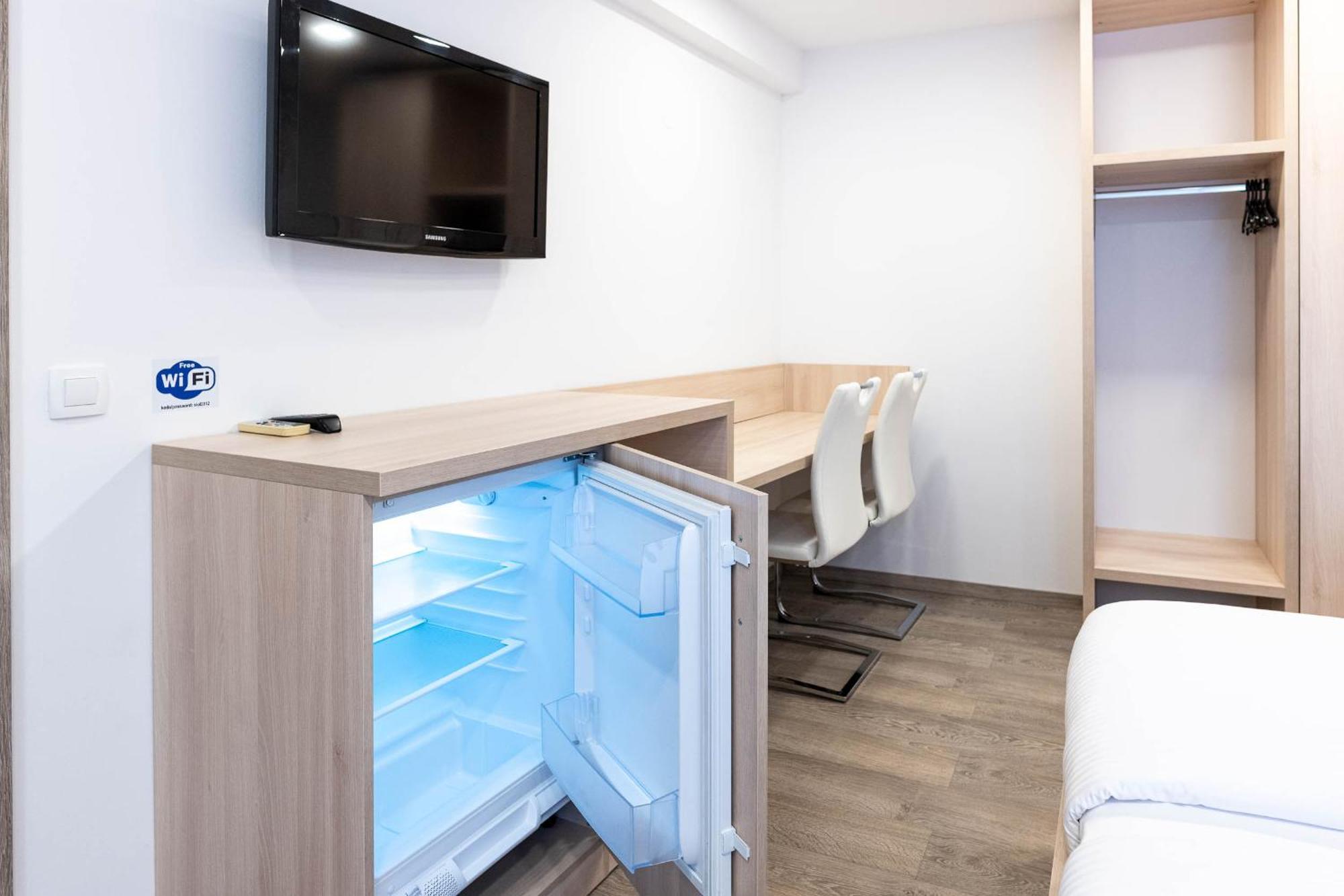 Apartmaji In Sobe Ramar Straza Exteriér fotografie