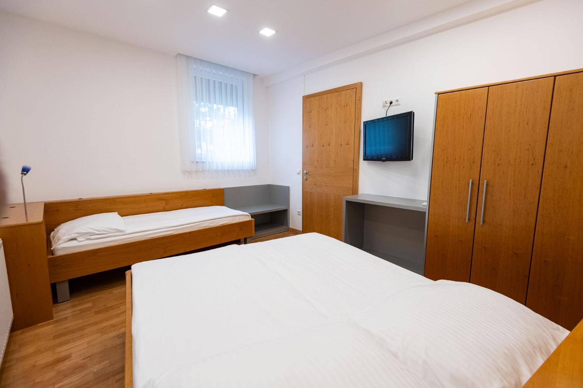 Apartmaji In Sobe Ramar Straza Exteriér fotografie