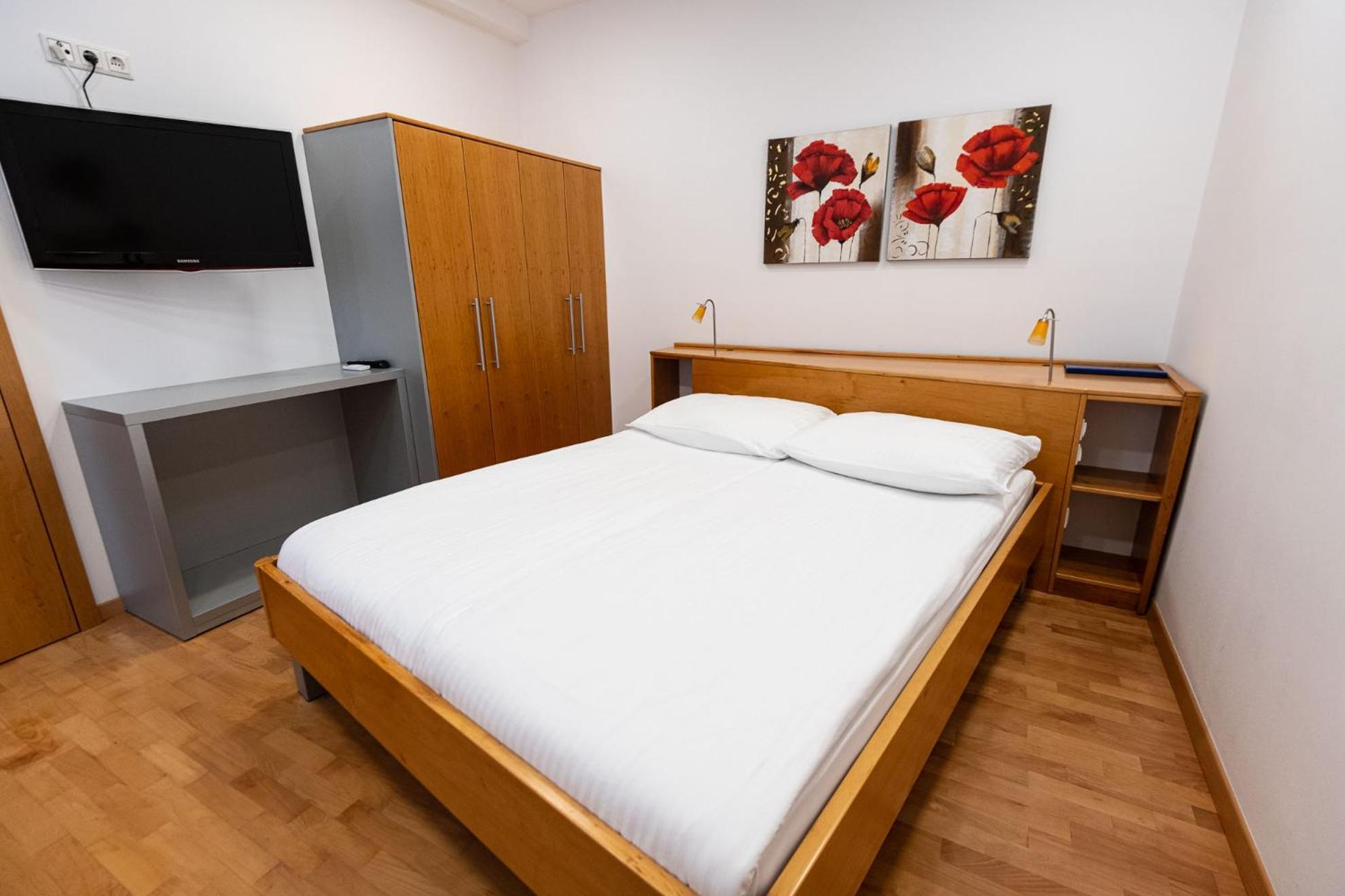 Apartmaji In Sobe Ramar Straza Exteriér fotografie